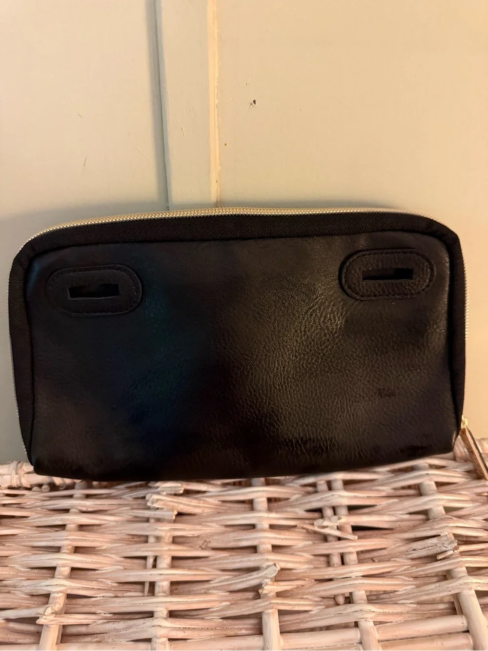 Itzy Ritzy Black Quilted wipe holder